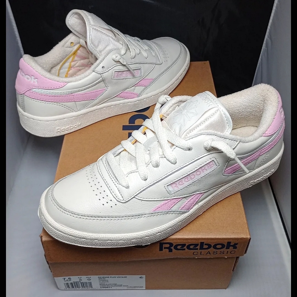 Reebok Revenge Plus Vintage size 7.5